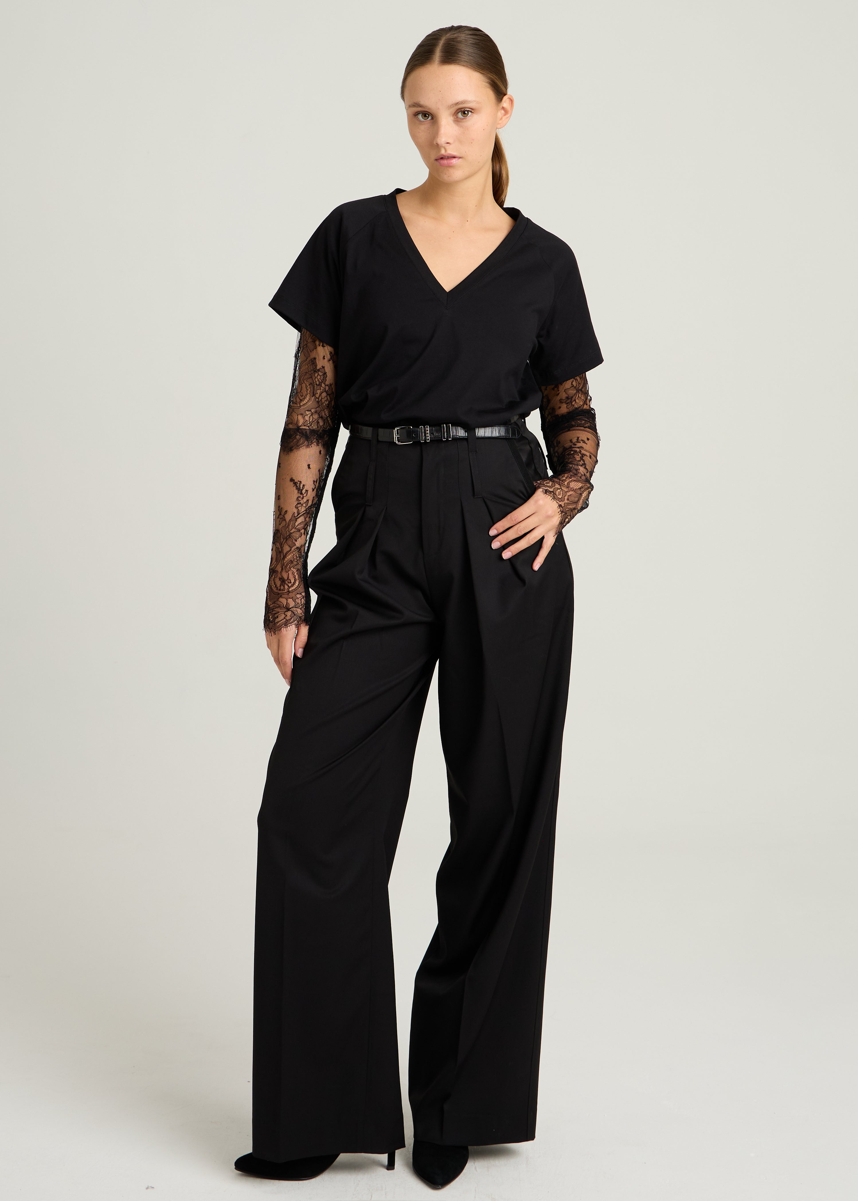 COURTNEY T-SHIRT - Black