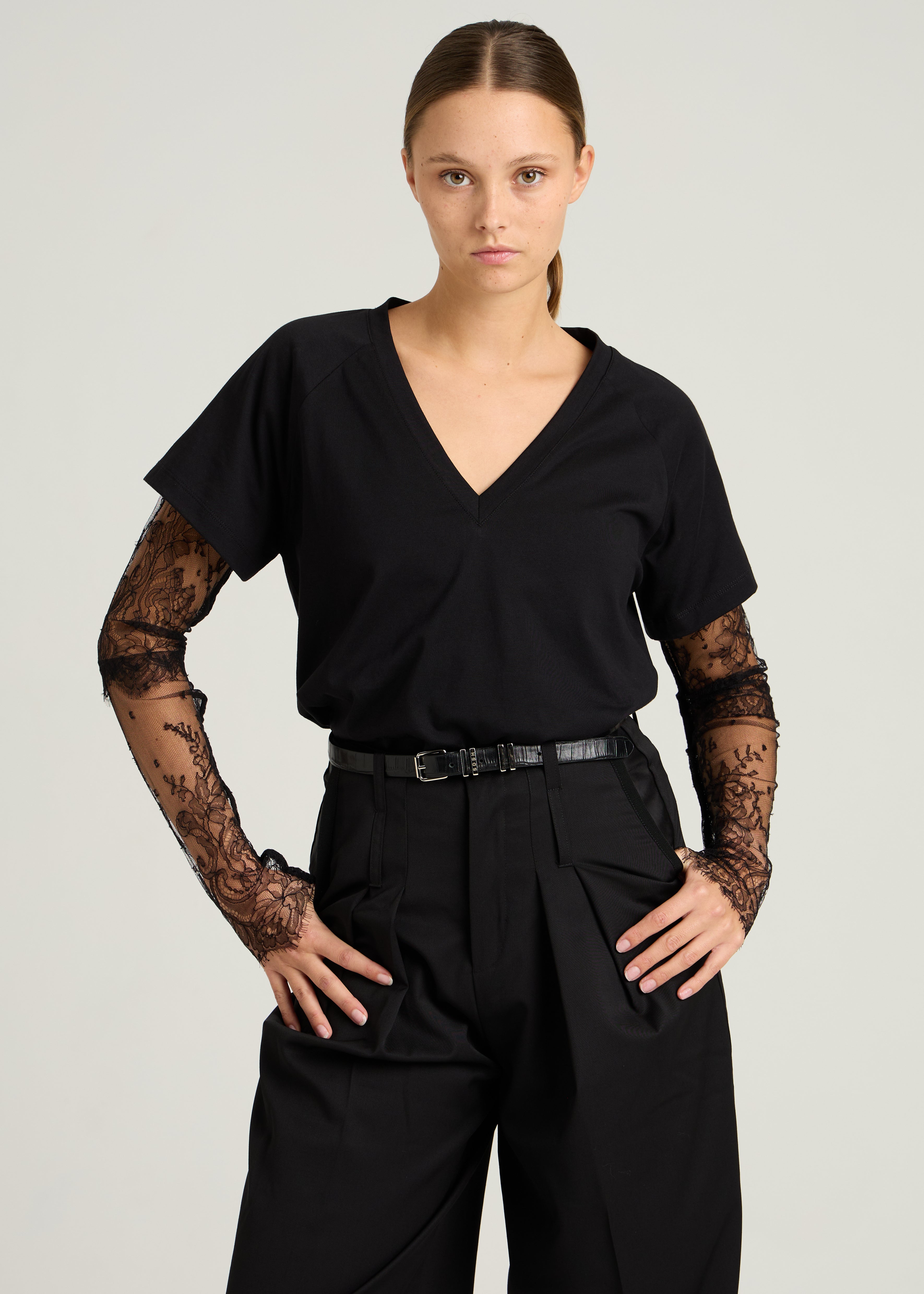 COURTNEY T-SHIRT - Black