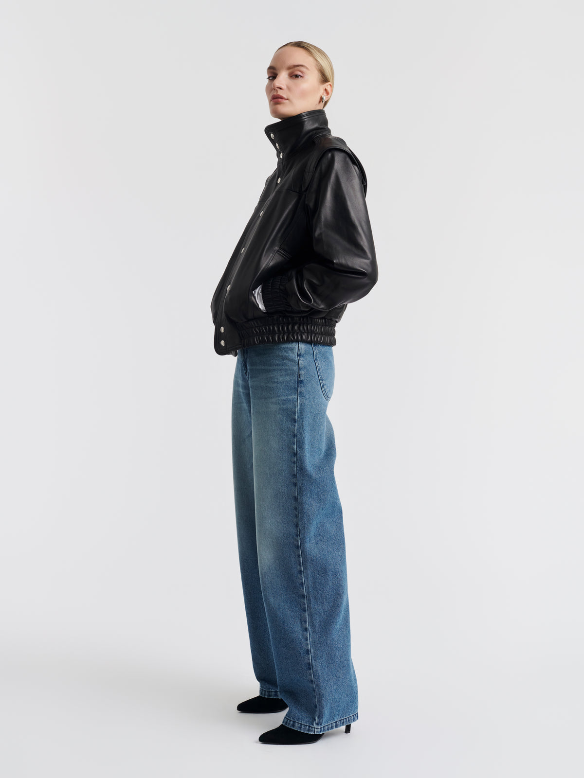 Blue JENNI jeans worn with the AXEL leather jacket