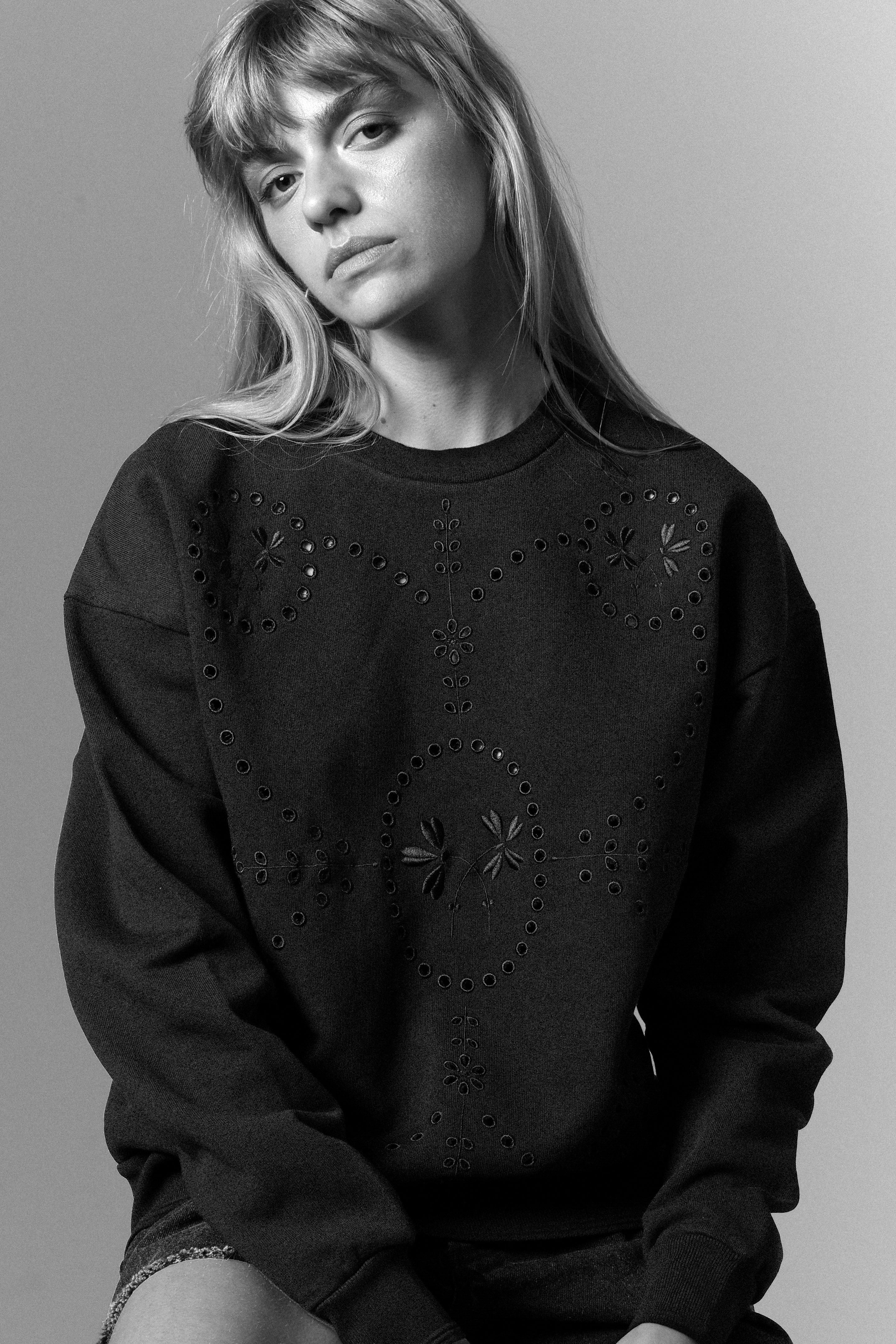 DIDI EMBROIDERED SWEATSHIRT - Black