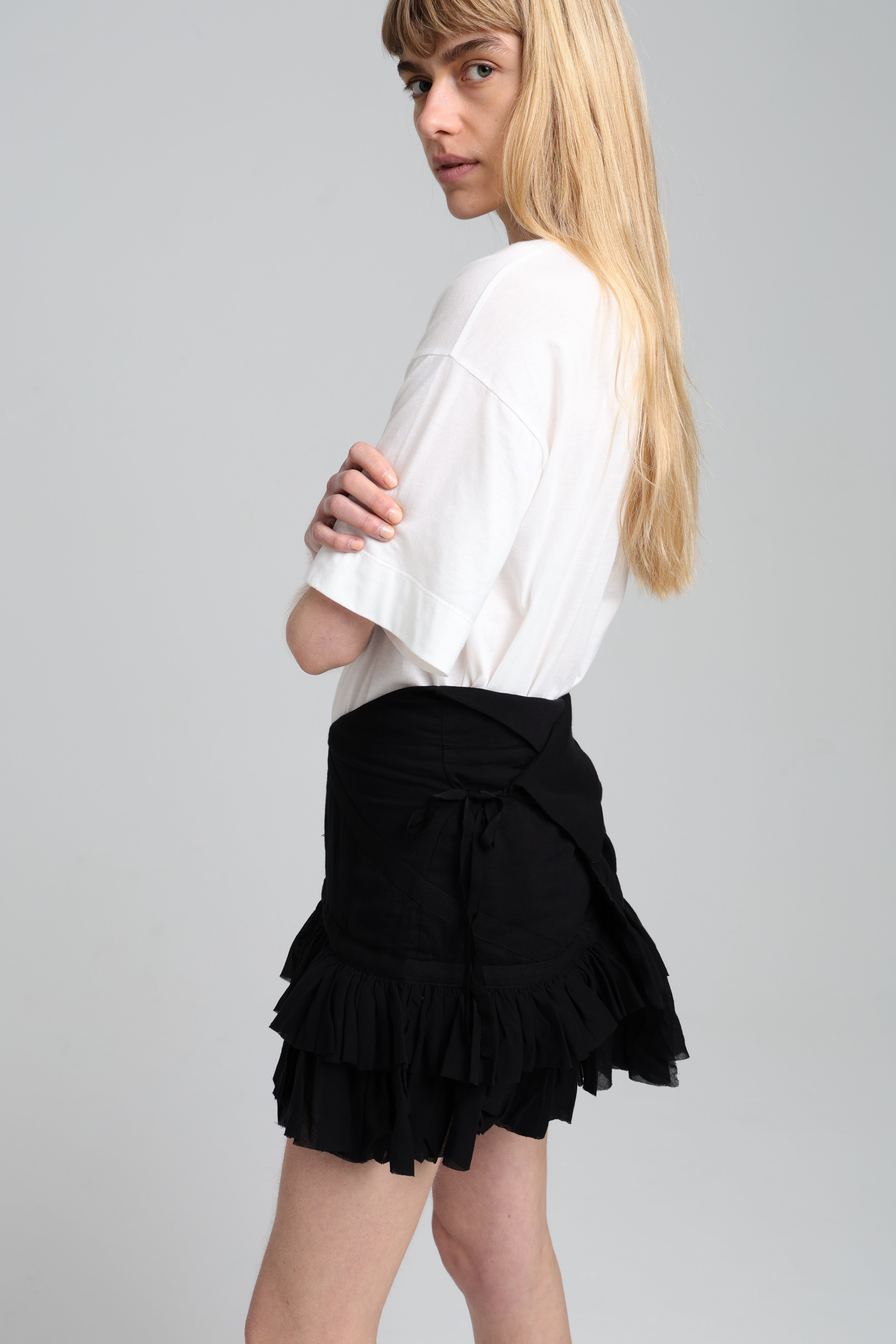 MAMAN WRAP RUFFLE SKIRT - Black