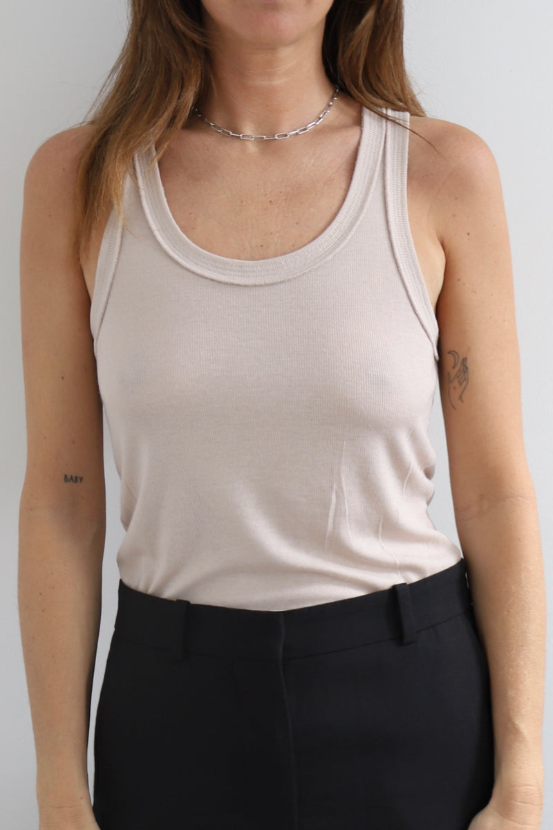 SARAH DE SAINT HUBERT rib jersey tank top, featuring signature rib borders finishings at neck line and arm holes, made in a thin & soft poudre rib cotton jersey, sourced from sustainable deadstock. slightly see-through, straight fit made in Portugal in limited quantities