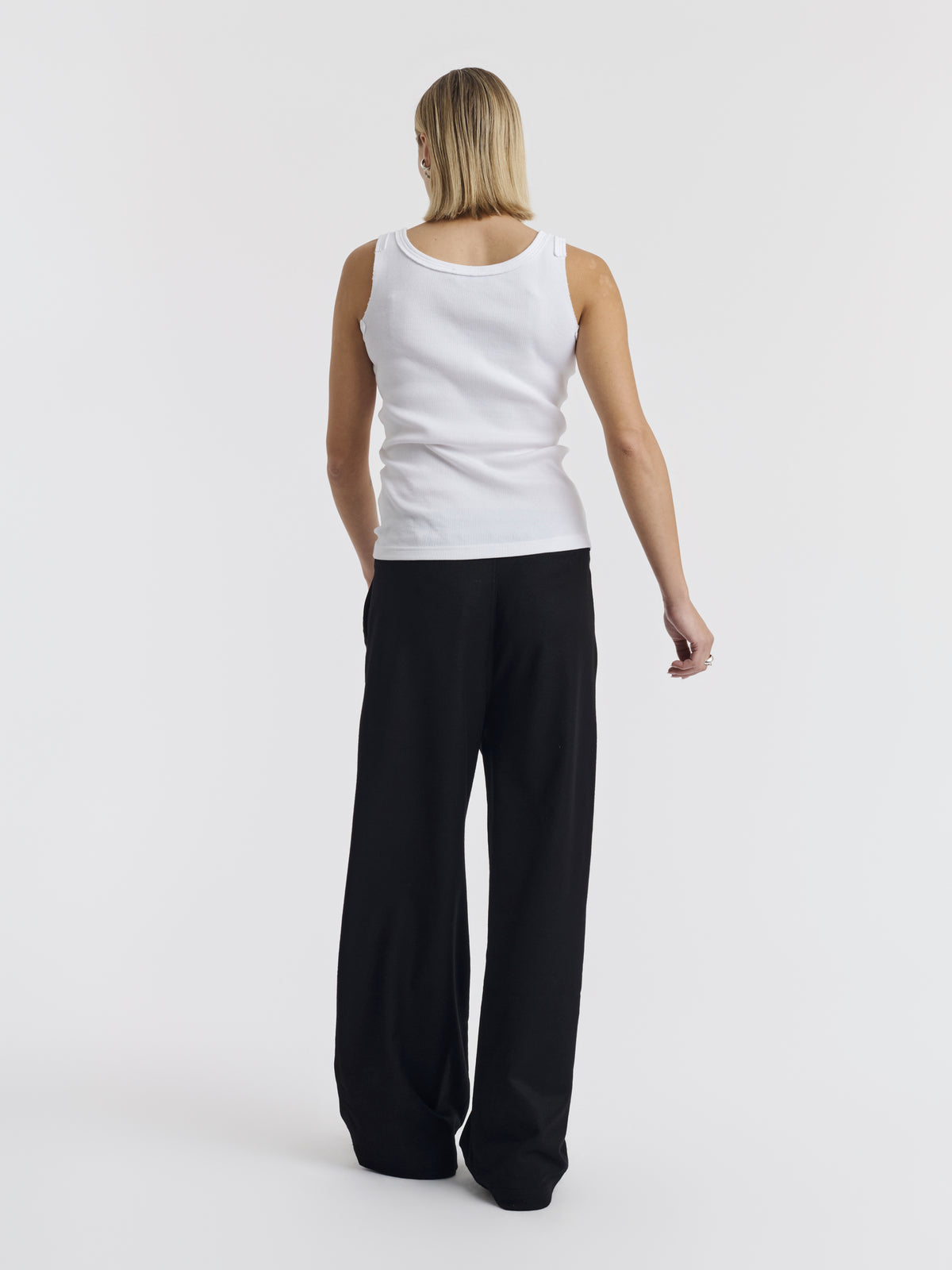 sdsh-vic-flannel-trousers-black-back.jpg