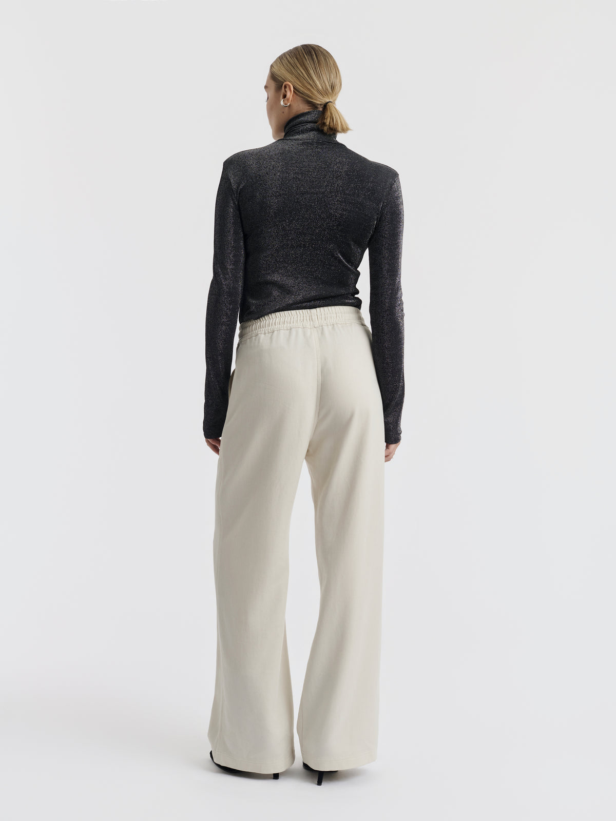 Seashell VIC LYOCELL trousers, back view