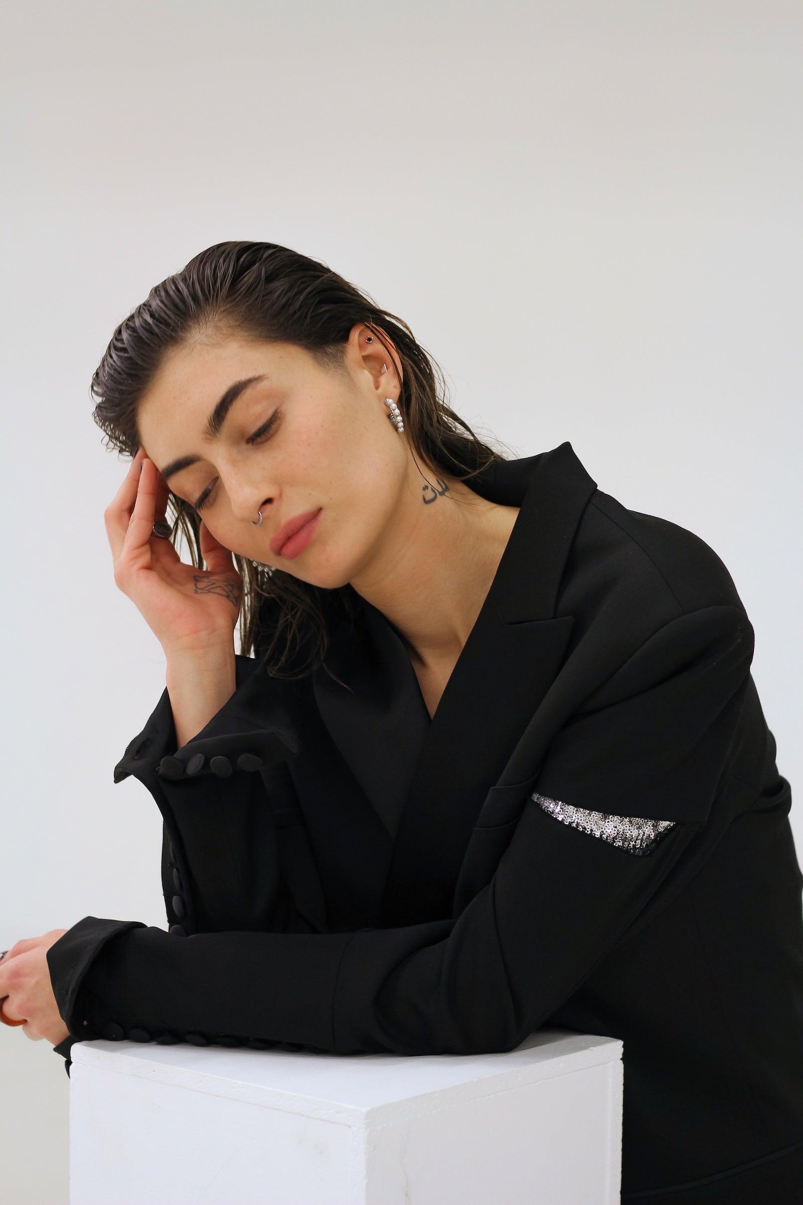 BEN SILVER TUXEDO JACKET - Black & silver sequins