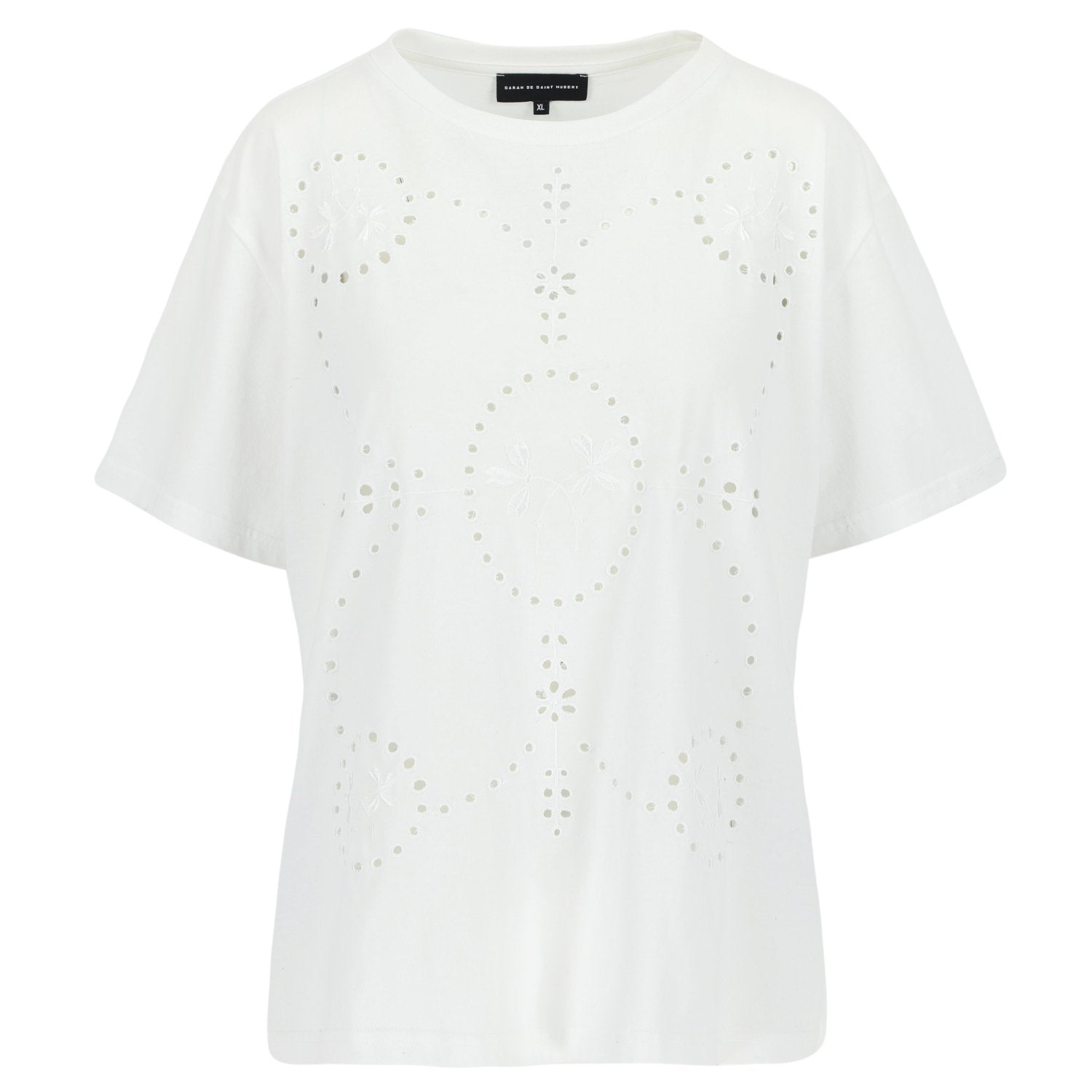SARAH DE SAINT HUBERT white crew neck T-shirt made of cotton jersey with broderie anglaise embroidery design at the front. Relaxed straight fit.