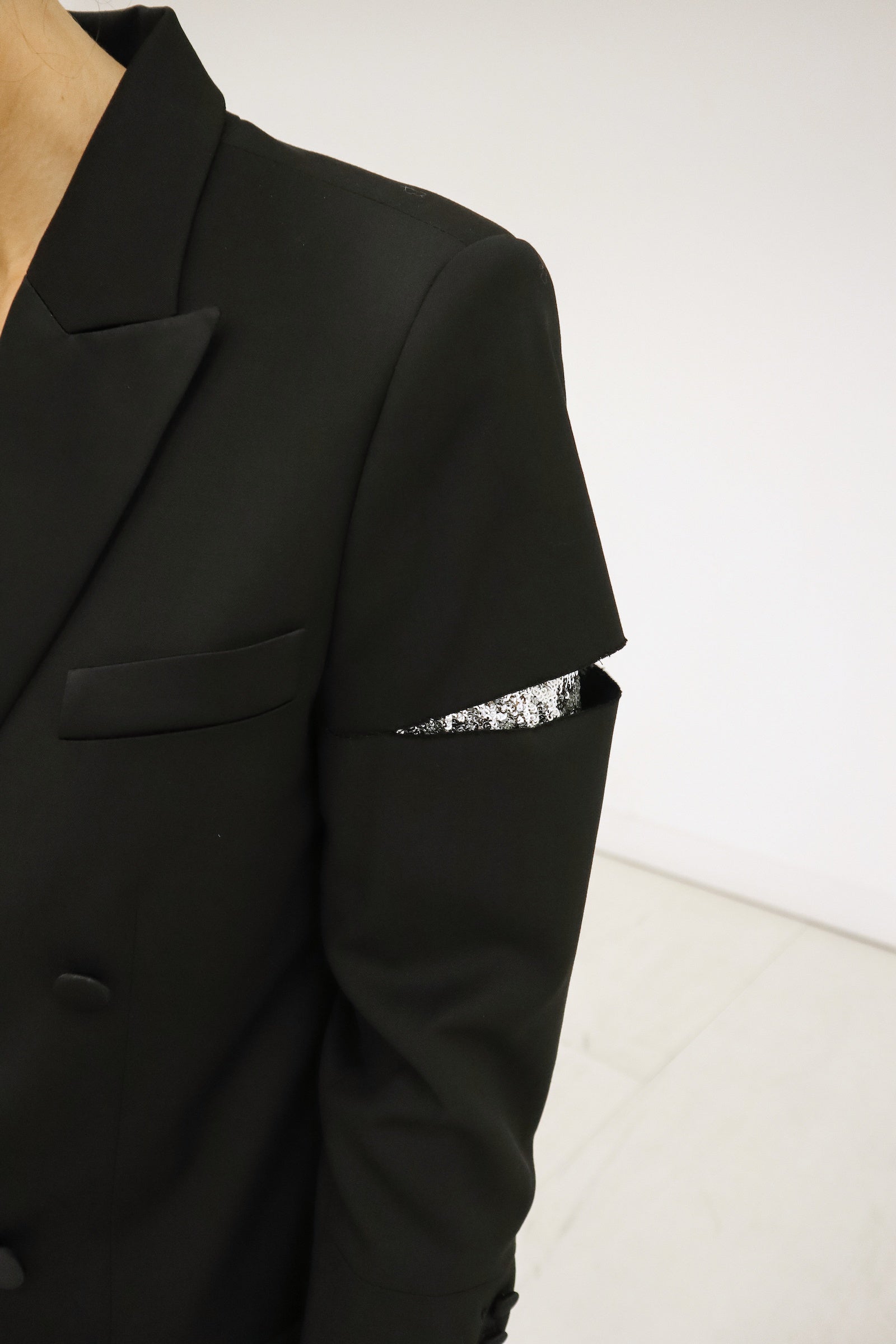 BEN SILVER TUXEDO JACKET - Black & silver sequins