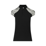 SARAH DE SAINT HUBERT zwarte piqué polo van katoen piqué jersey met calais kanten details op de schouders. Een tijdloos vrouwelijk polo met een rechte/tuniek pasvorm.