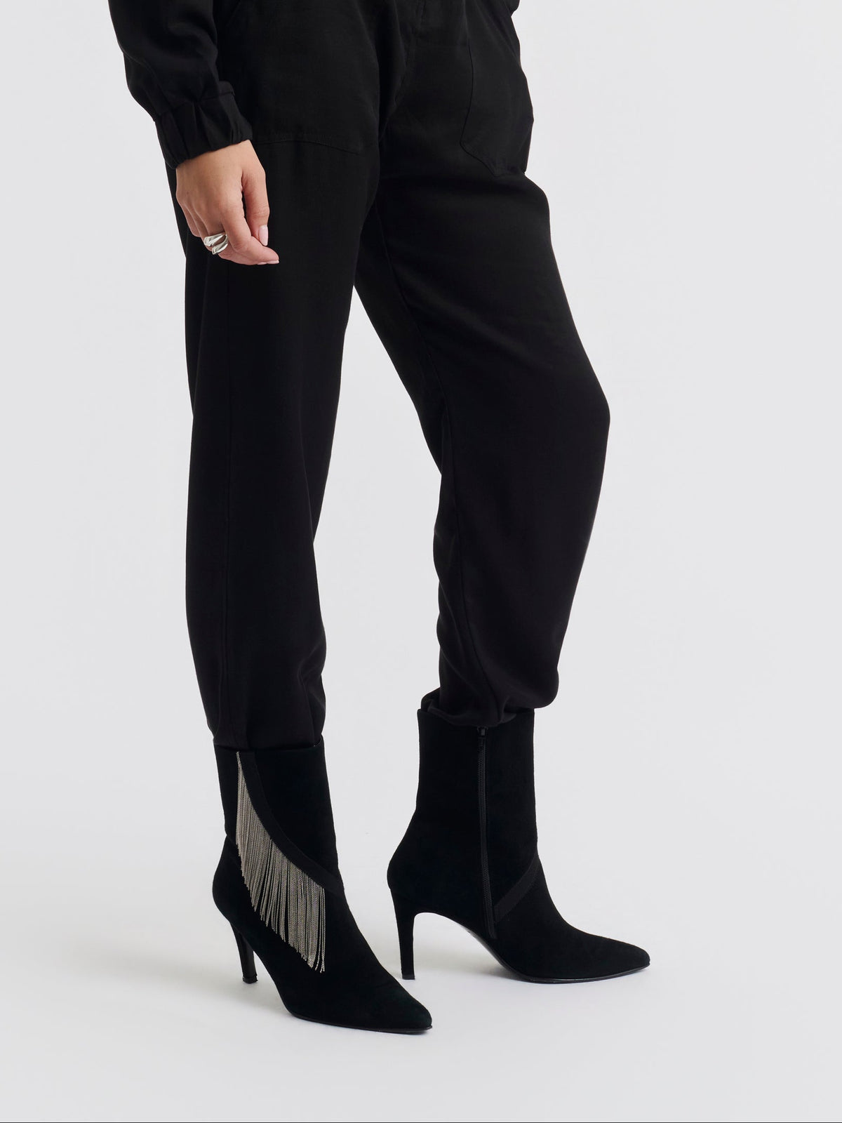 FRANKIE CHAINS ANKLE BOOTS - Black