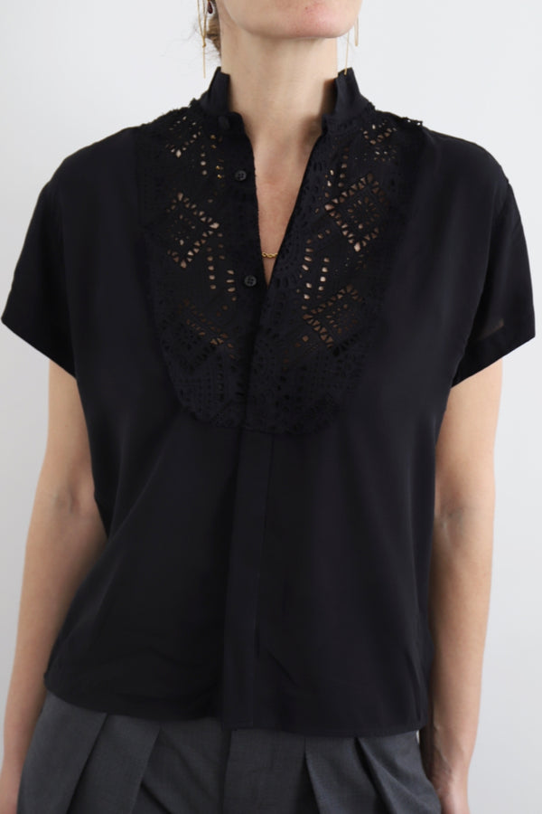 SARAH DE SAINT HUBERT Fluid women's black smoking shirt with broderie anglaise application in black viscose with black cotton broderie anglaise. Designed in Belgium and Made in Portugal