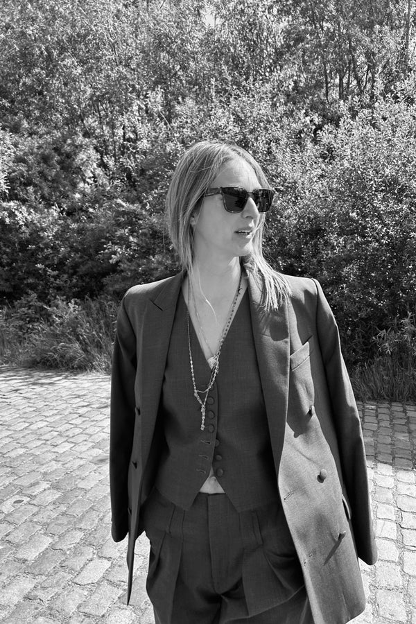 SARAH DE SAINT HUBERT elegant and gently fitted waistcoat with self covered buttons.  Made in a mid-grey Italian virgin wool, matching our Billie tailored jacket and Woody tailored trousers, made in Portugal