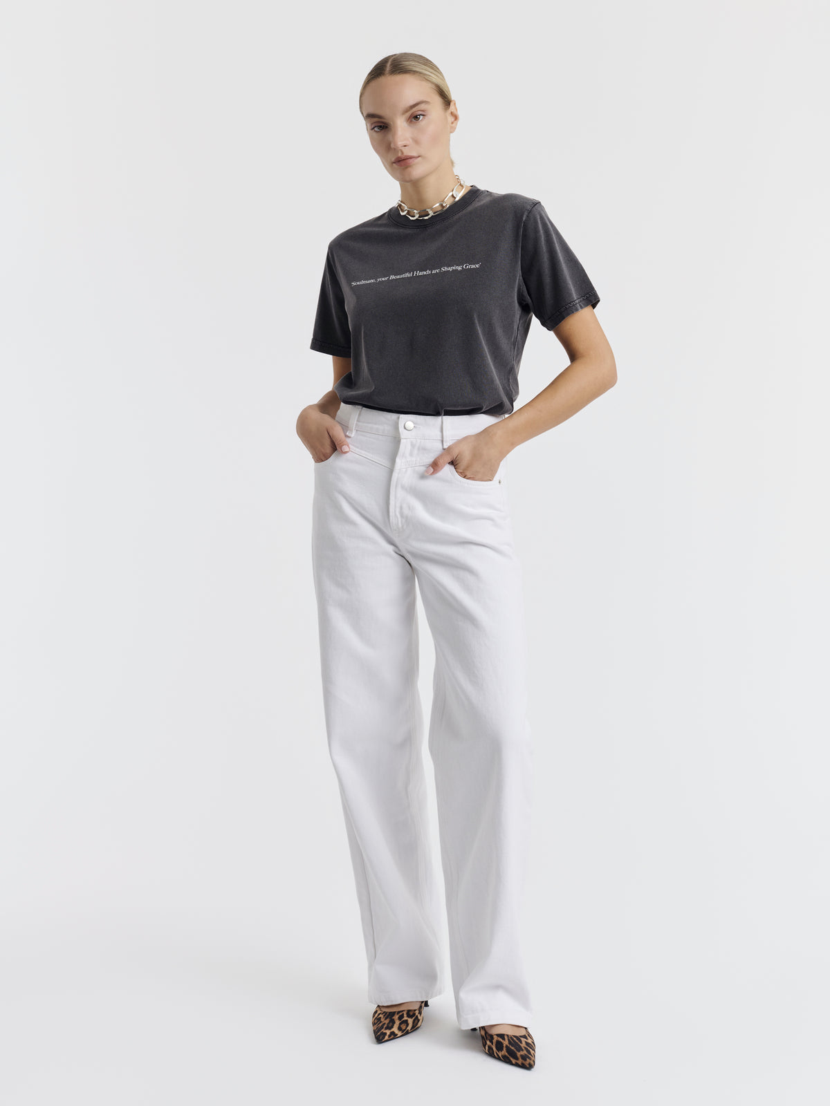 DEVA WASHED T-shirt worn with WOODY trousers