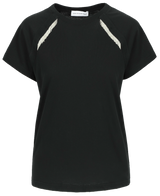 LOU is crafted in 100% Egyptian organic cotton jersey. This black T-shirt features a straight fit and short sleeves for a timeless silhouette. The signature hand-embroidered chain inserts adorn the front side, adding a bold yet refined edge. Designed in a straight fit, it’s true to size—size up if you prefer a looser look. Produced in Portugal in limited quantities.