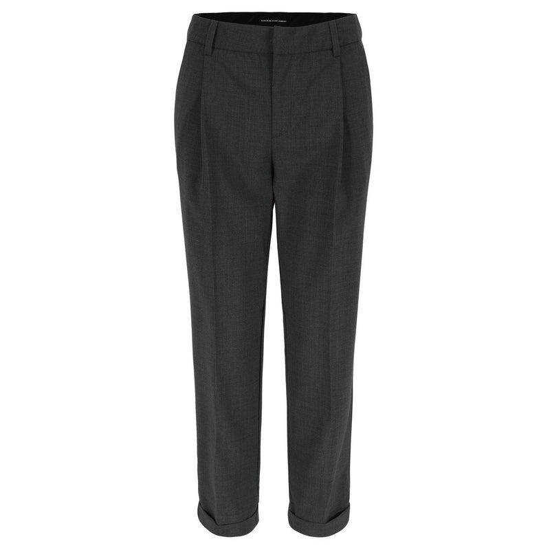 SARAH DE SAINT HUBERT mid-grey straight trousers made of light virgin wool blend with 2 pockets and 2 pleats at the frontside. A feminine, slightly cropped and flattering fit.